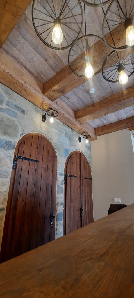 borászat-gerenda burkolat